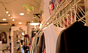 (02) スチールならではの無骨な存在感